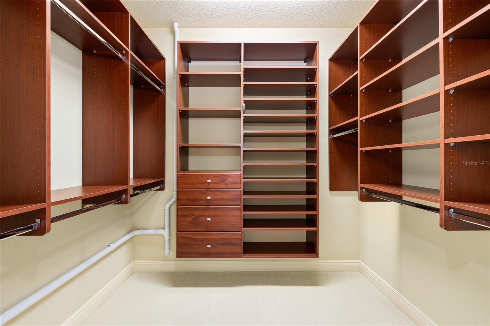 Listing photo id 35 for 4914 59th Avenue S