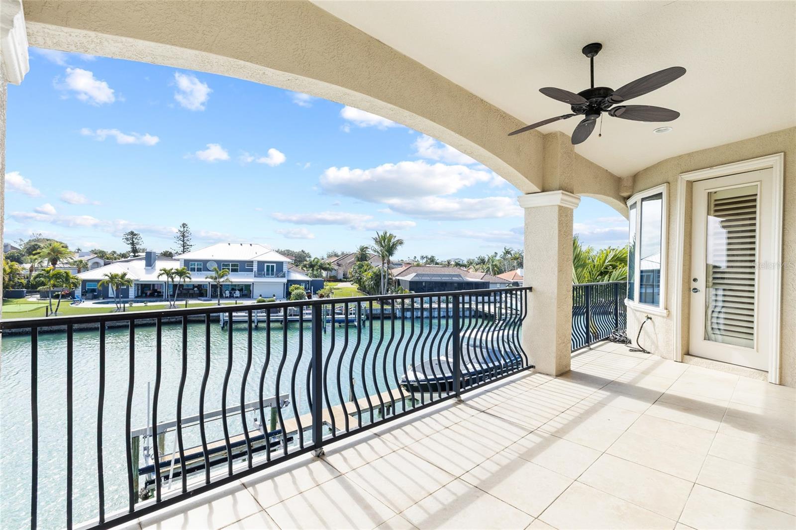 Listing photo id 37 for 4914 59th Avenue S