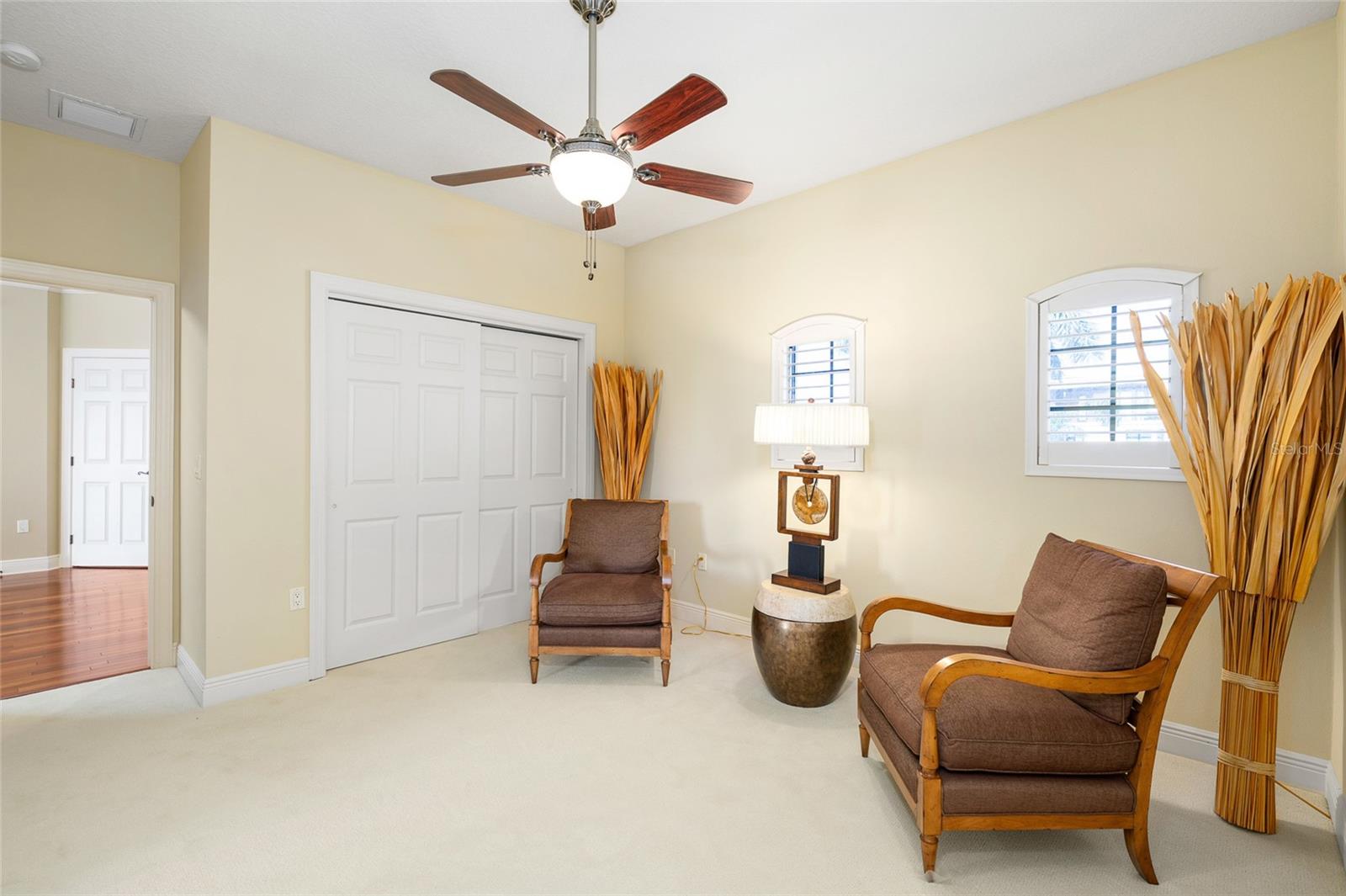 Listing photo id 38 for 4914 59th Avenue S