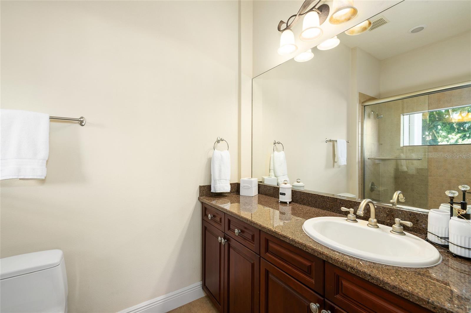 Listing photo id 46 for 4914 59th Avenue S