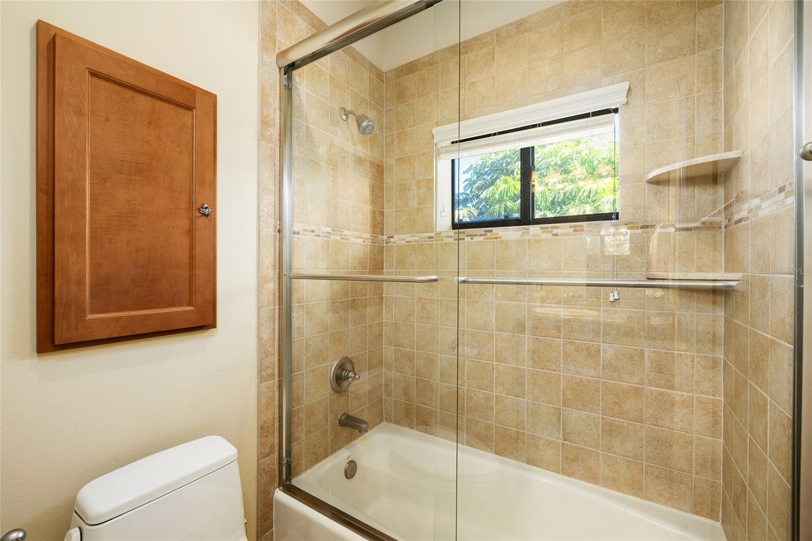 Listing photo id 48 for 4914 59th Avenue S