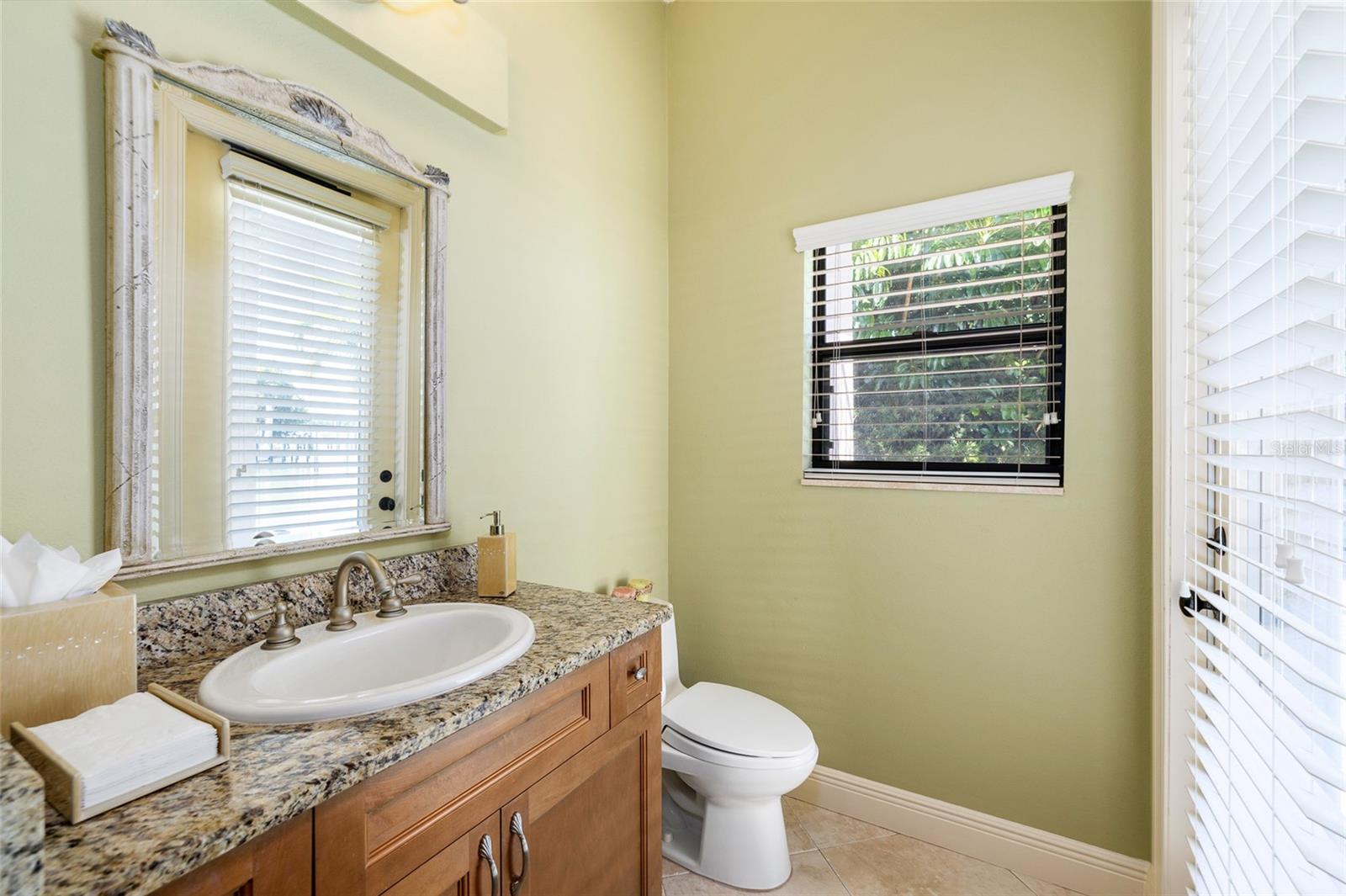 Listing photo id 49 for 4914 59th Avenue S