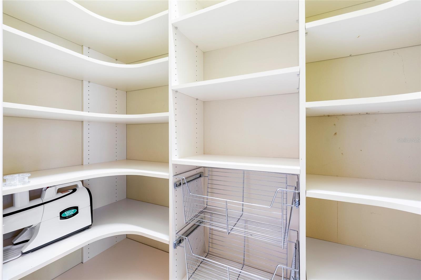 Listing photo id 54 for 4914 59th Avenue S