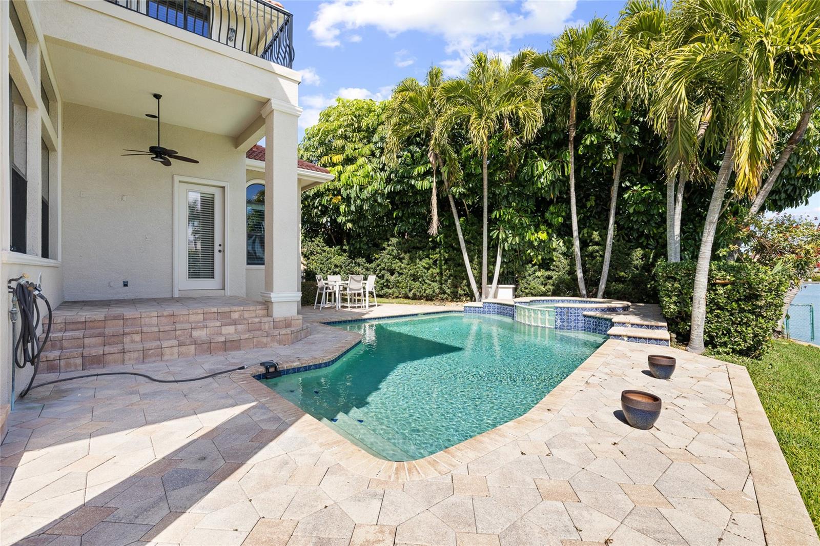 Listing photo id 57 for 4914 59th Avenue S