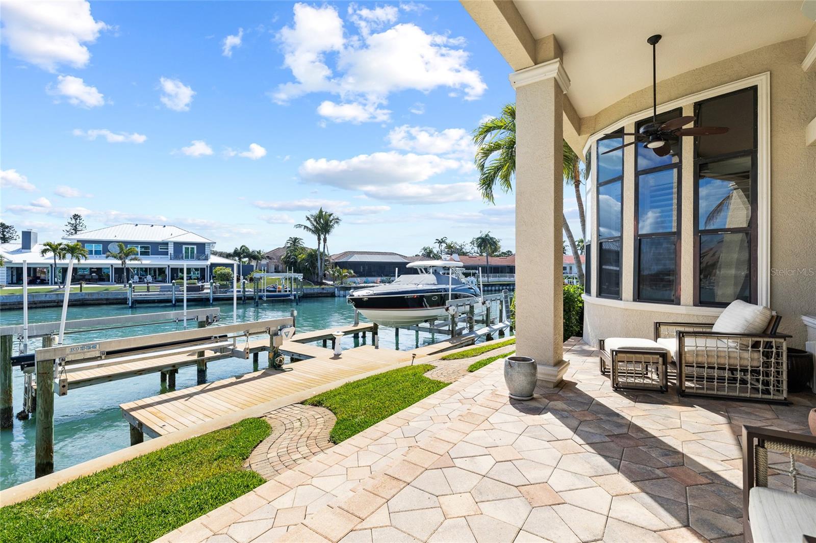 Listing photo id 60 for 4914 59th Avenue S