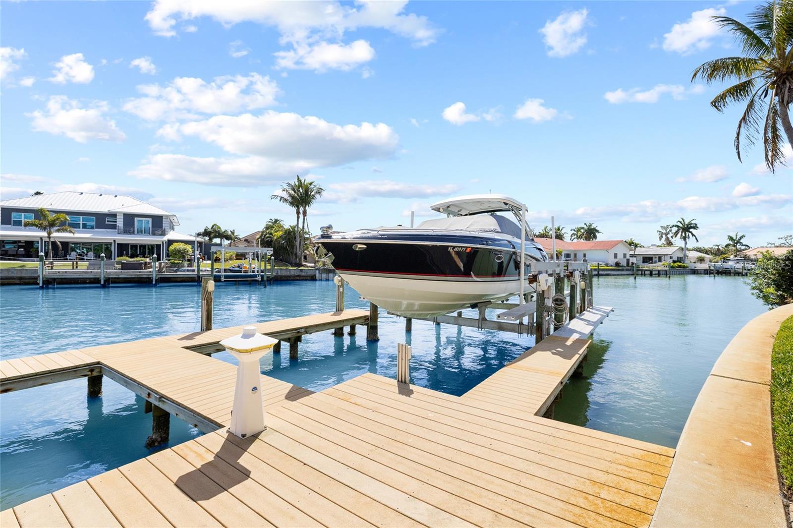 Listing photo id 64 for 4914 59th Avenue S