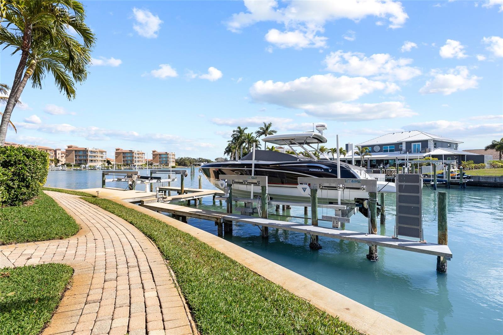 Listing photo id 65 for 4914 59th Avenue S