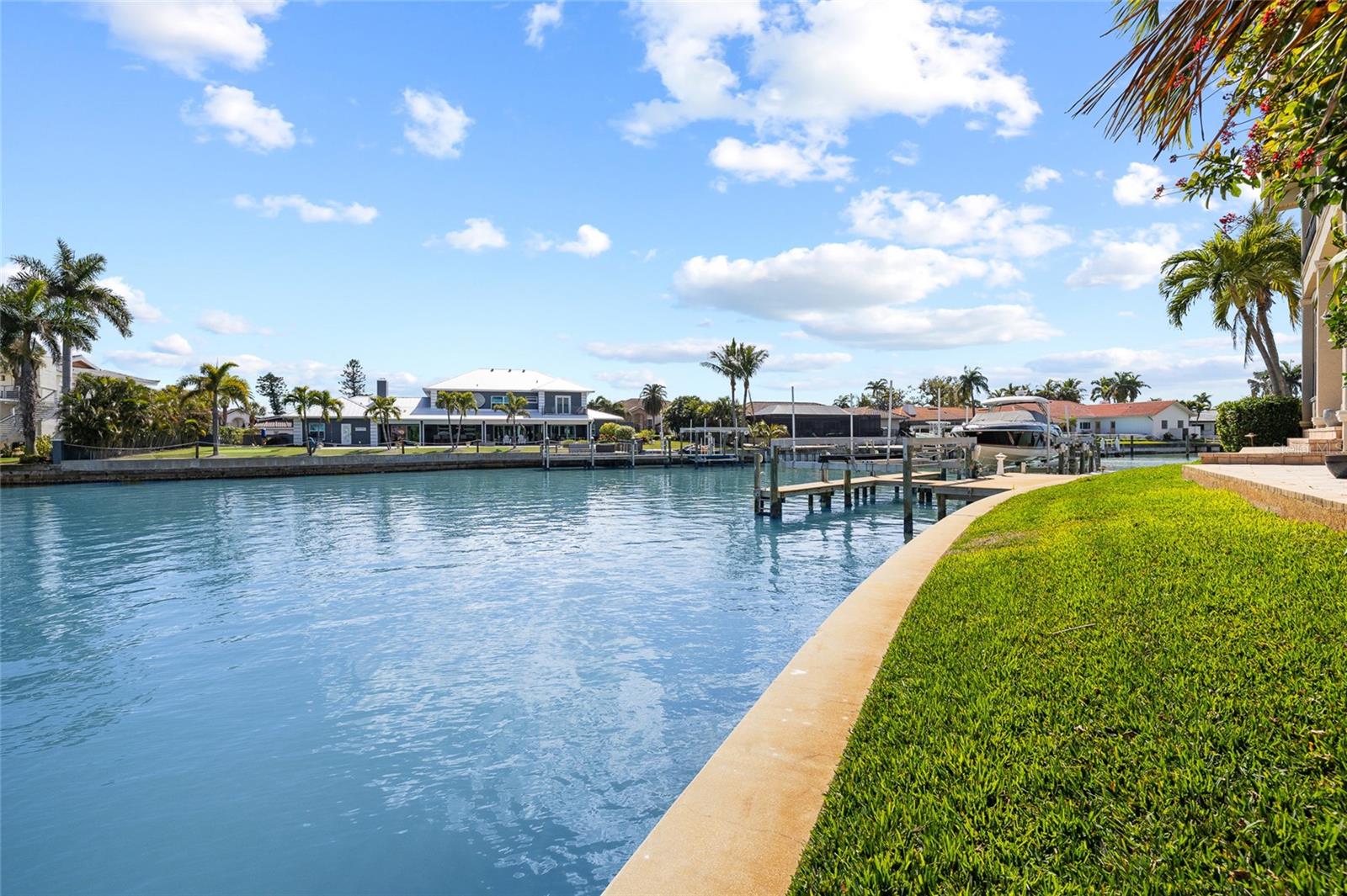 Listing photo id 66 for 4914 59th Avenue S