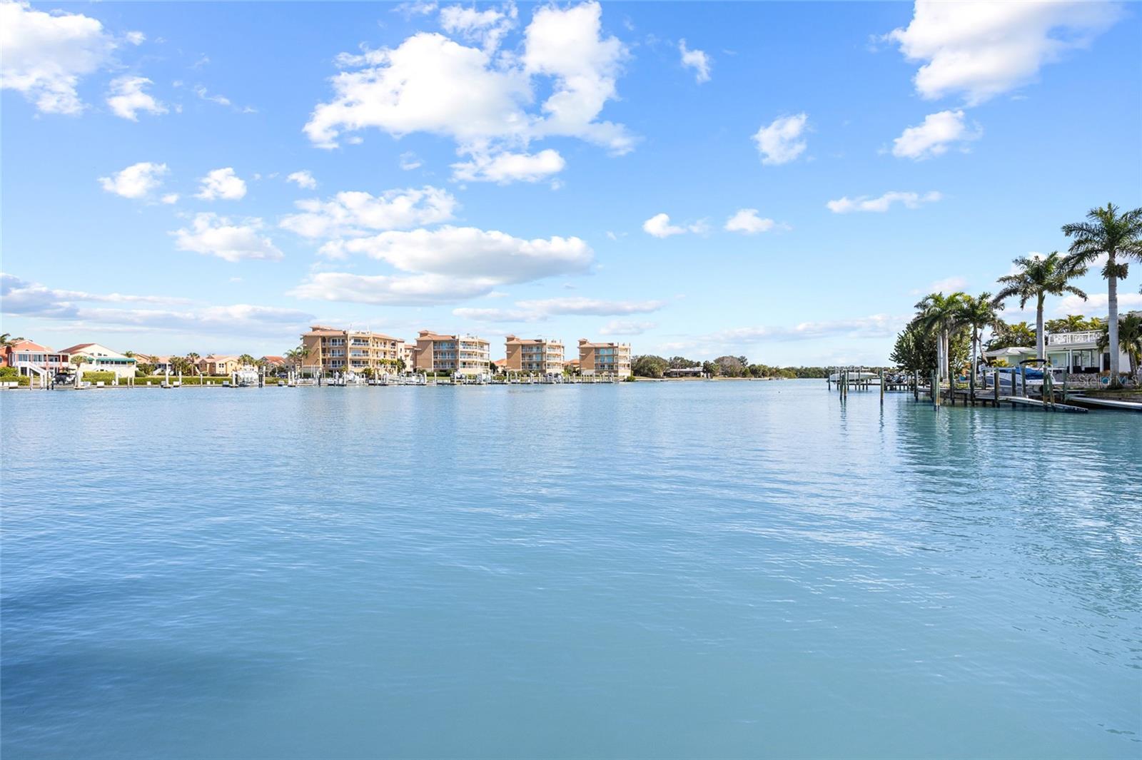 Listing photo id 5 for 4914 59th Avenue S