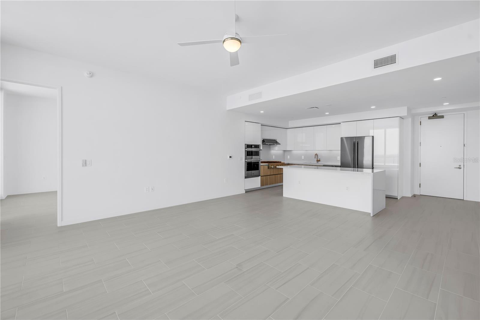 Image 14 of 49 For 400 Central Avenue 1702