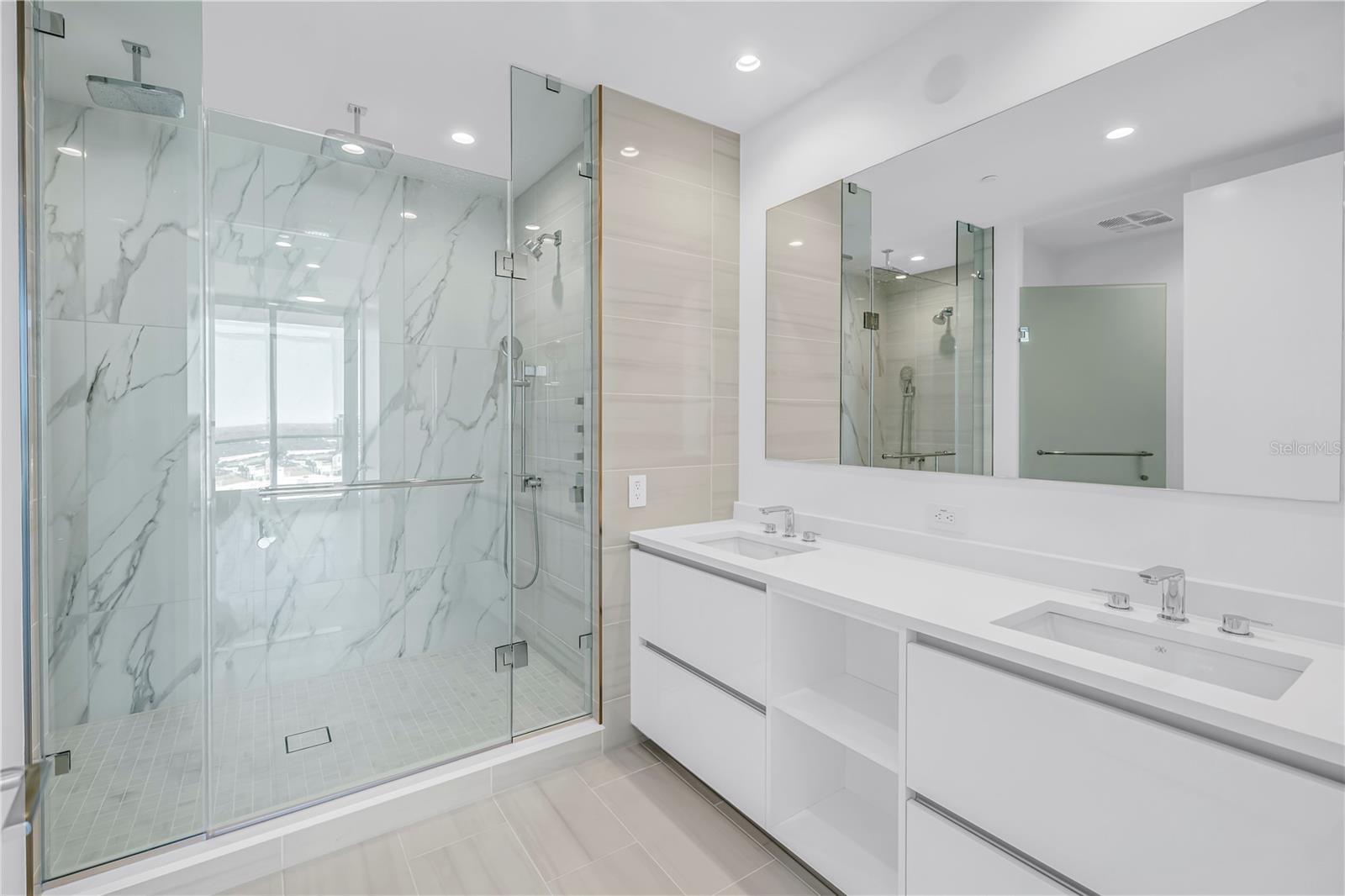 Image 24 of 49 For 400 Central Avenue 1702