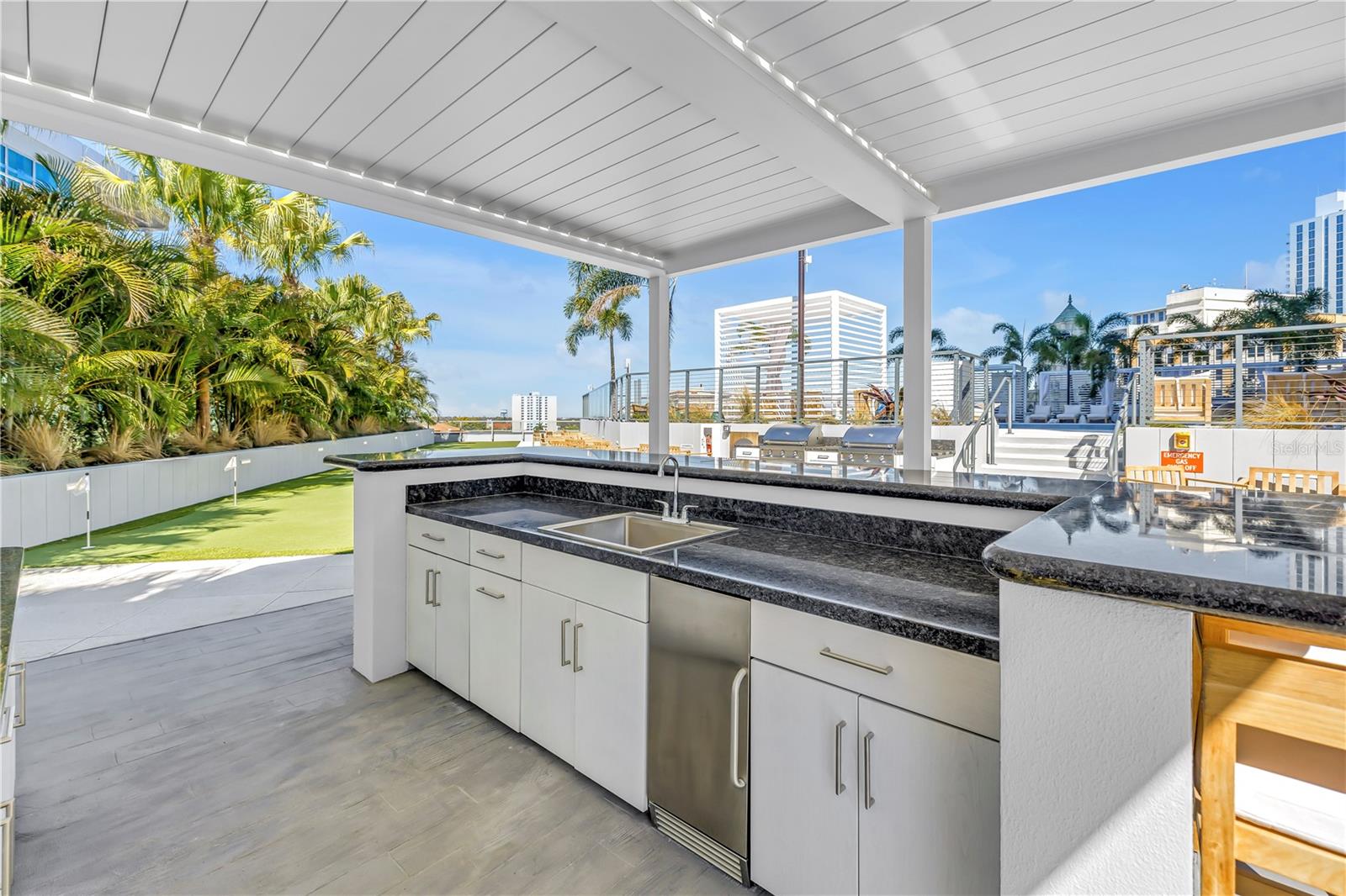 Image 36 of 49 For 400 Central Avenue 1702