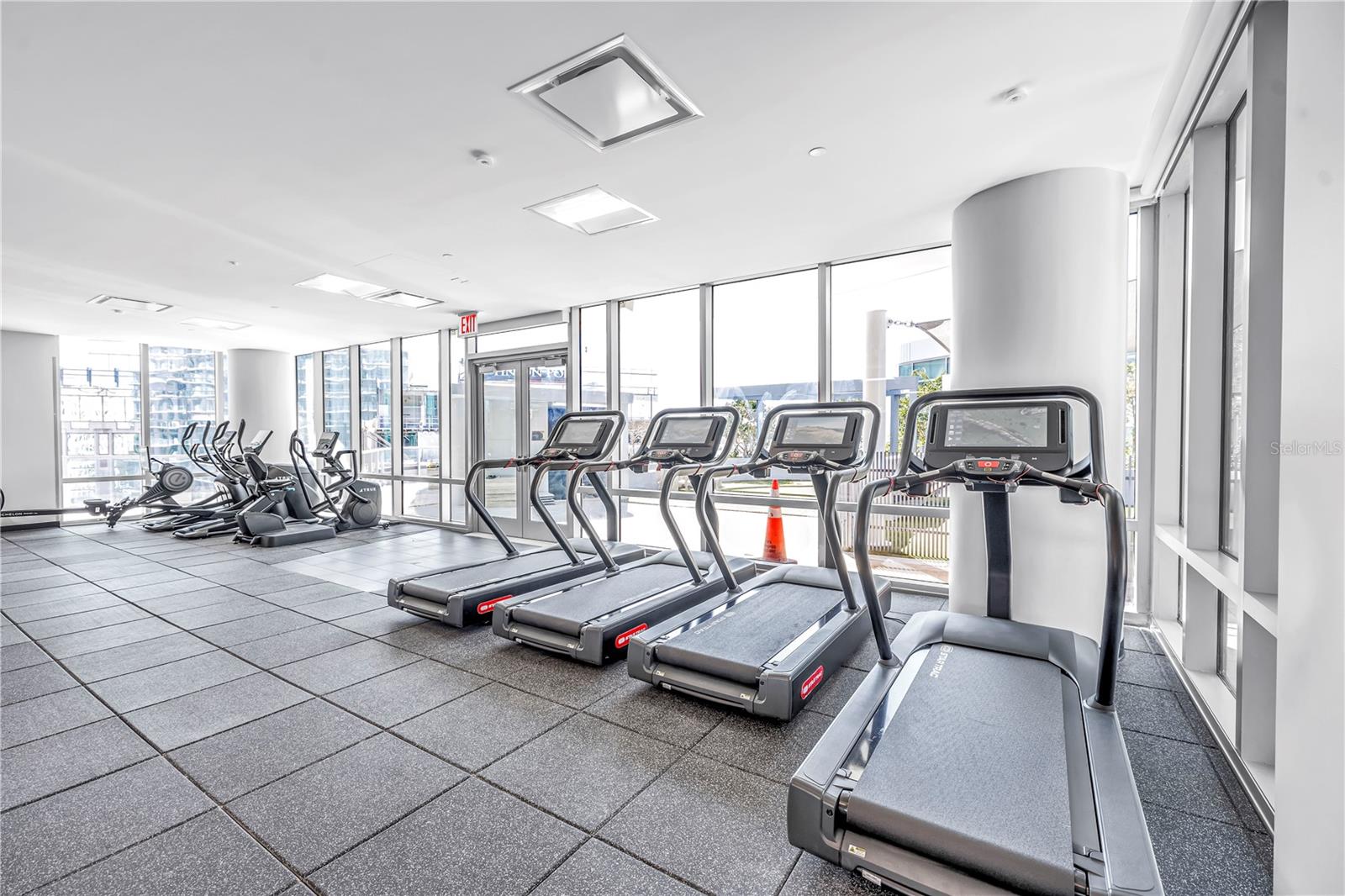 Image 41 of 49 For 400 Central Avenue 1702