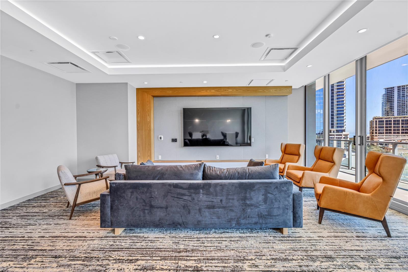 Image 45 of 49 For 400 Central Avenue 1702