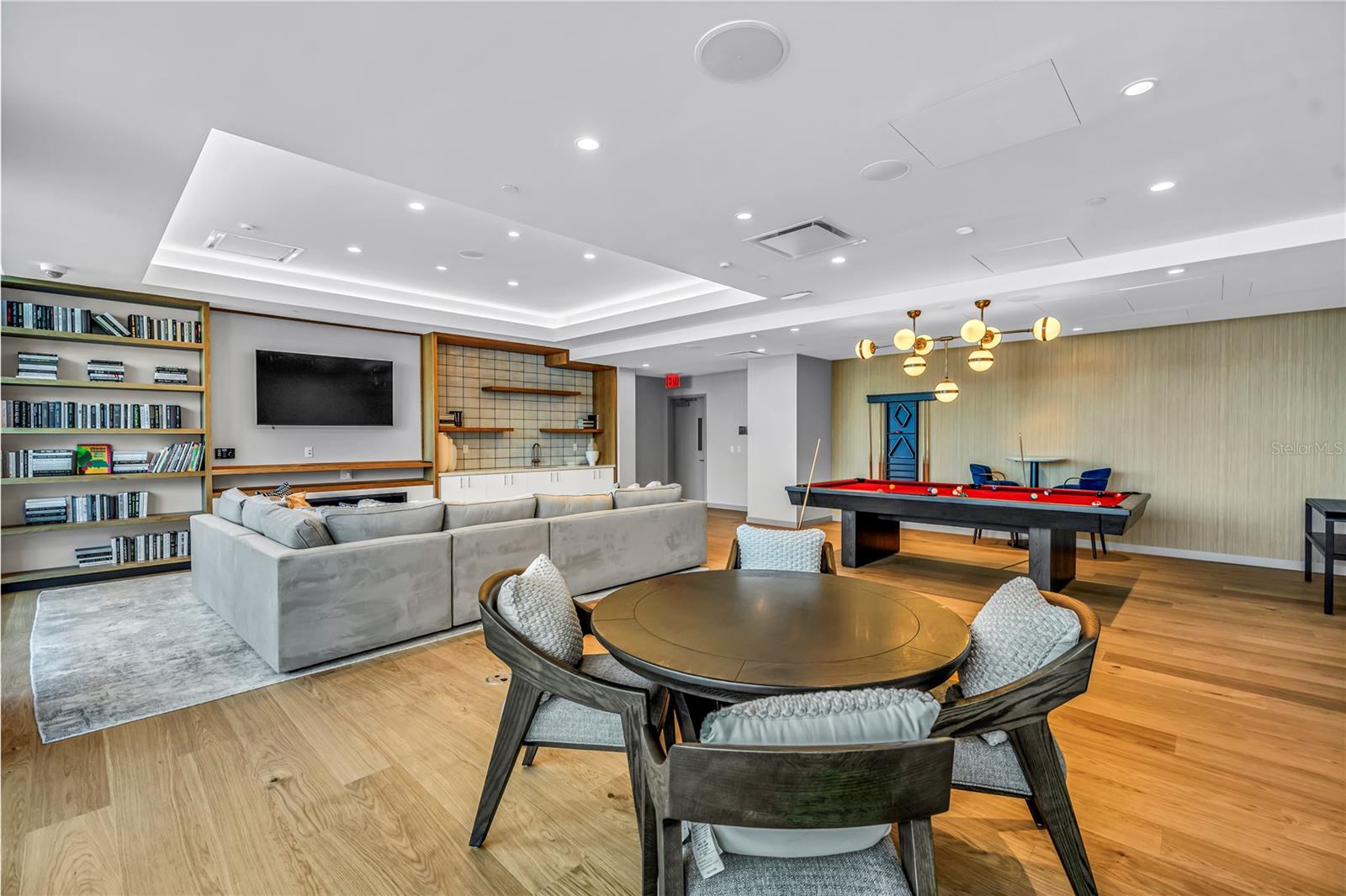 Image 46 of 49 For 400 Central Avenue 1702