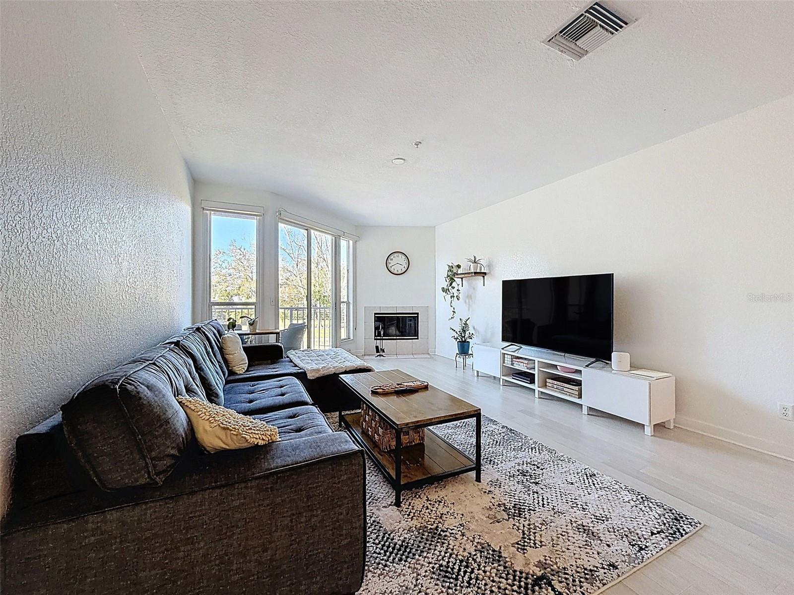 Image 11 of 77 For 106 Brent Circle