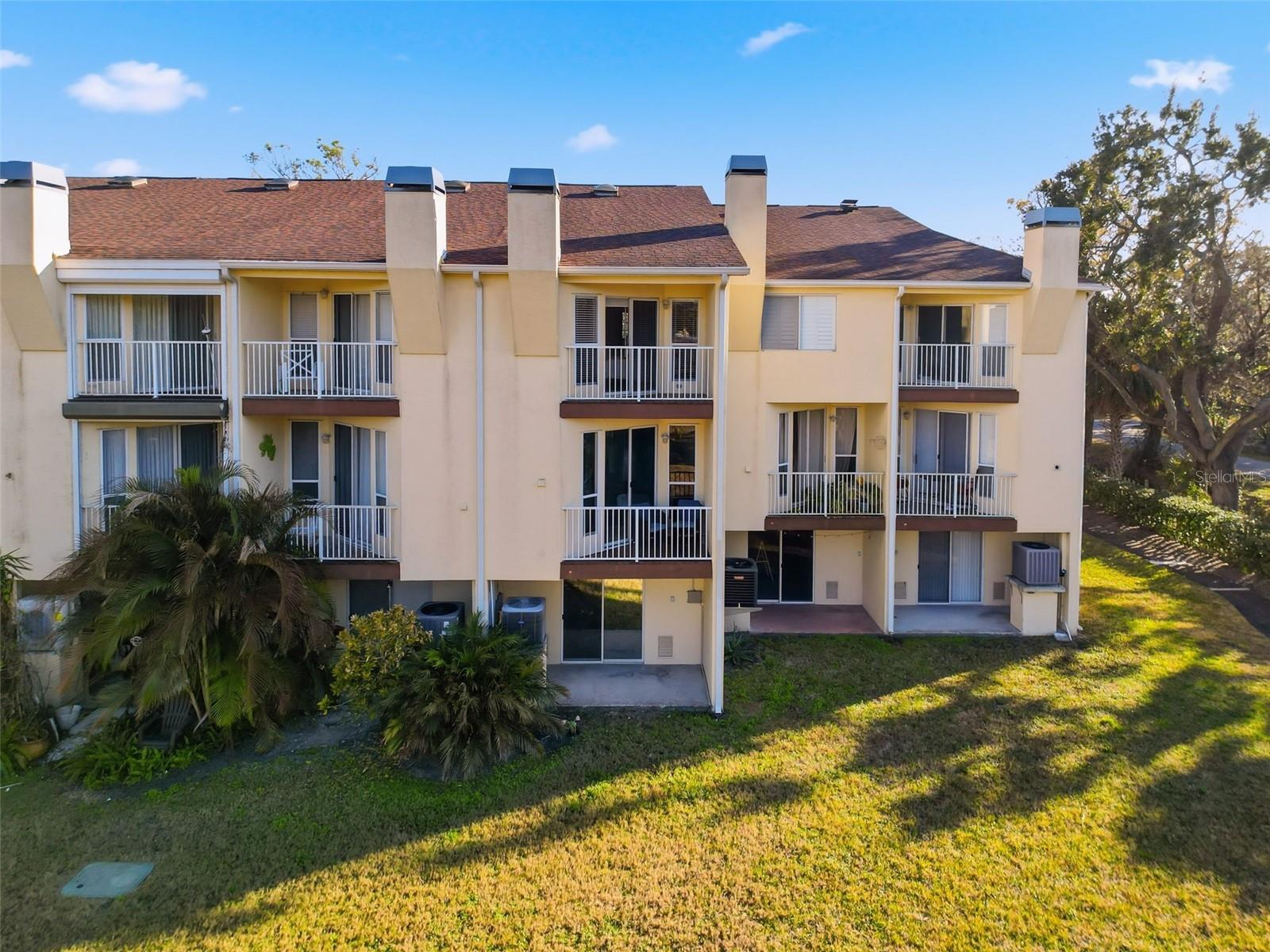 Image 55 of 77 For 106 Brent Circle