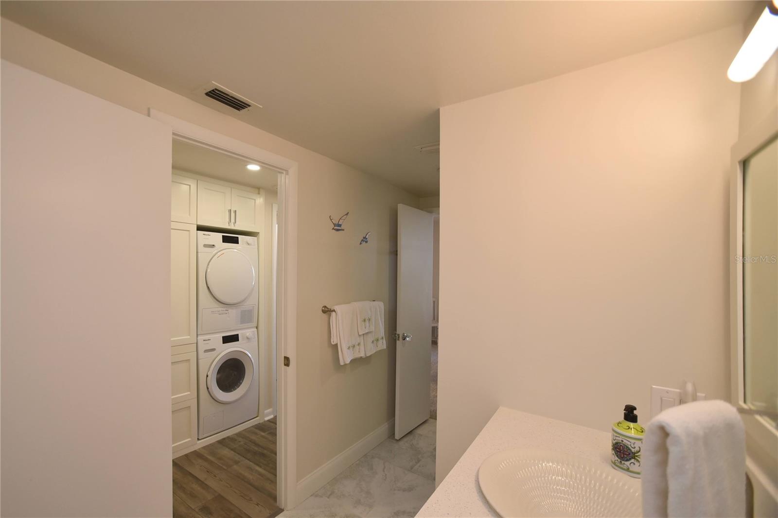 Image 19 of 62 For 3820 Gulf Boulevard 306