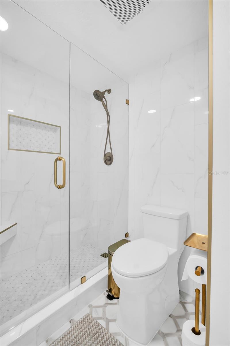 Image 25 of 61 For 346 Moorings Cove Drive