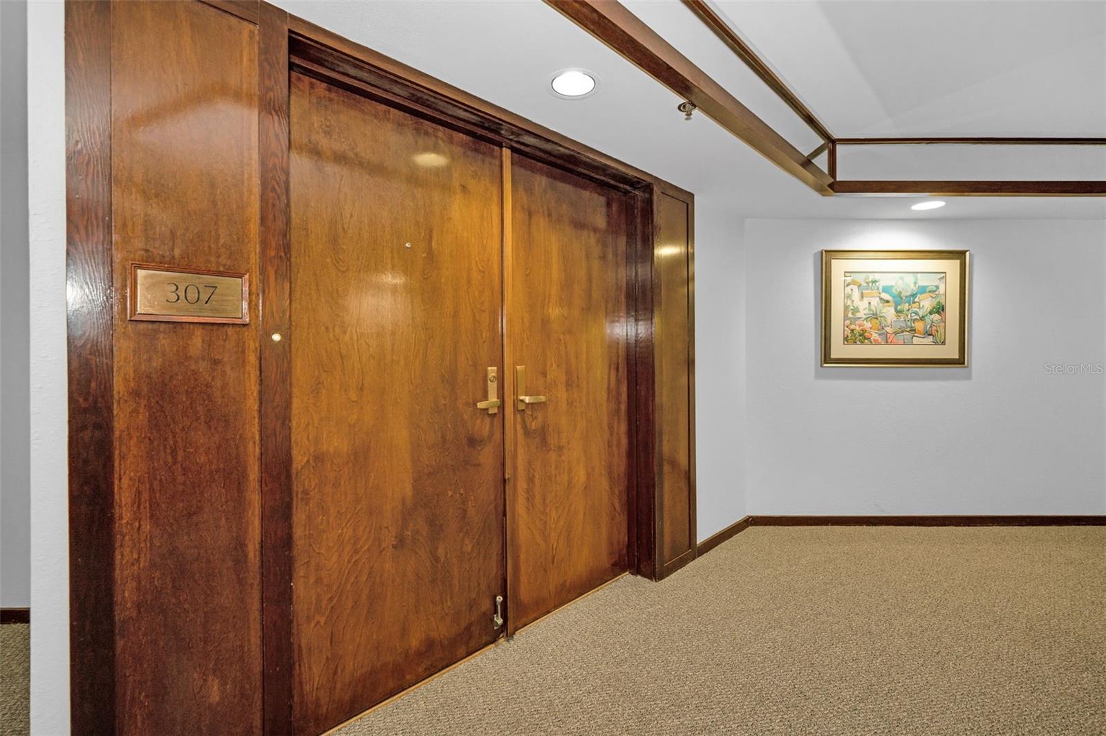 Listing photo id 10 for 1660 Gulf Boulevard 307