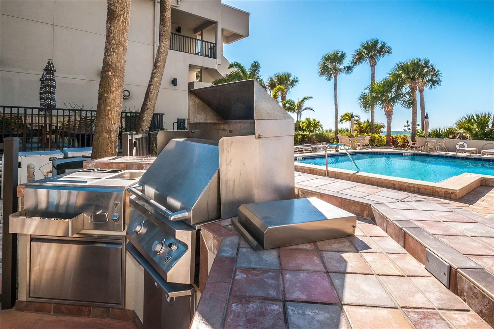 Listing photo id 82 for 1660 Gulf Boulevard 307