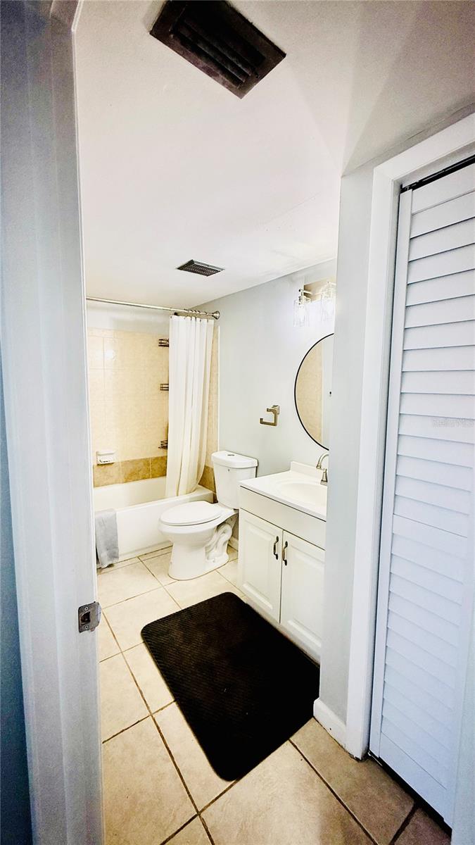 Image 15 of 22 For 2840 Somerset Park Drive 201