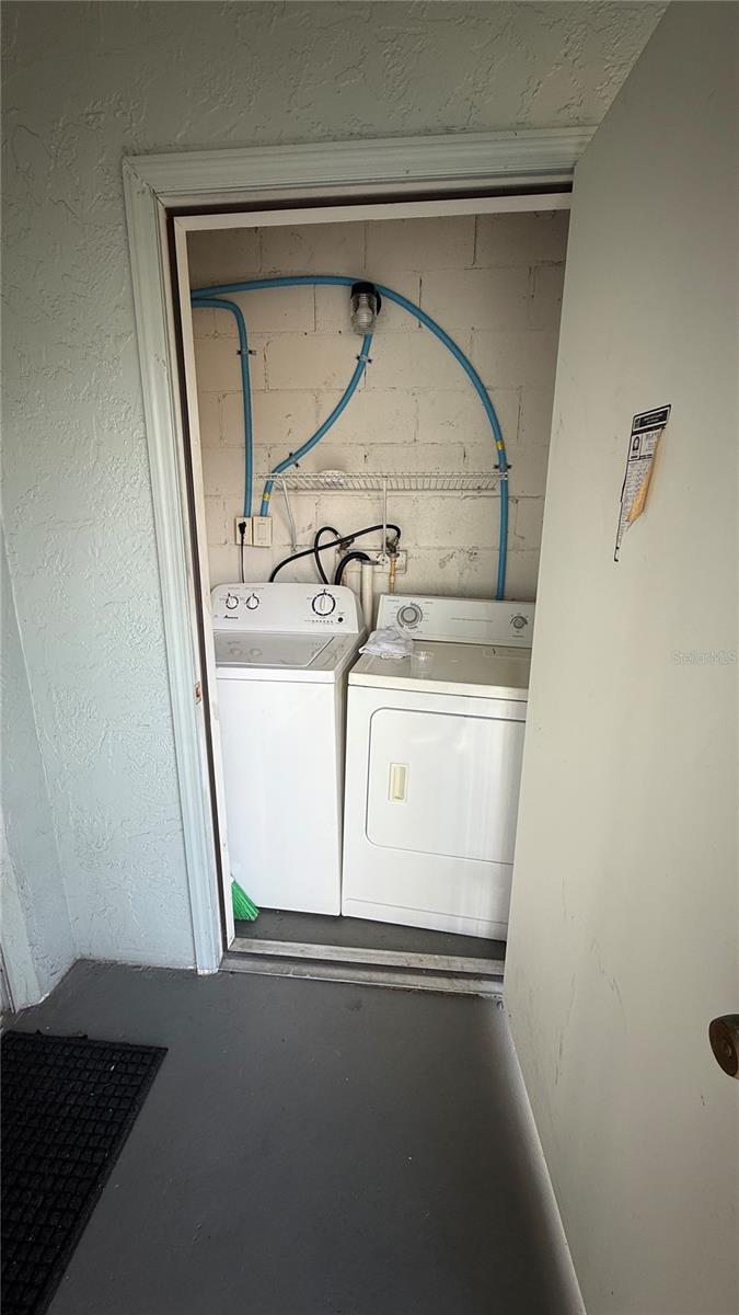 Image 17 of 22 For 2840 Somerset Park Drive 201