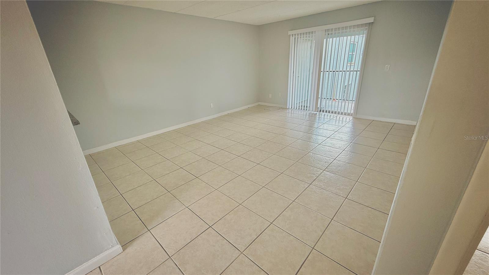 Image 4 of 22 For 2840 Somerset Park Drive 201