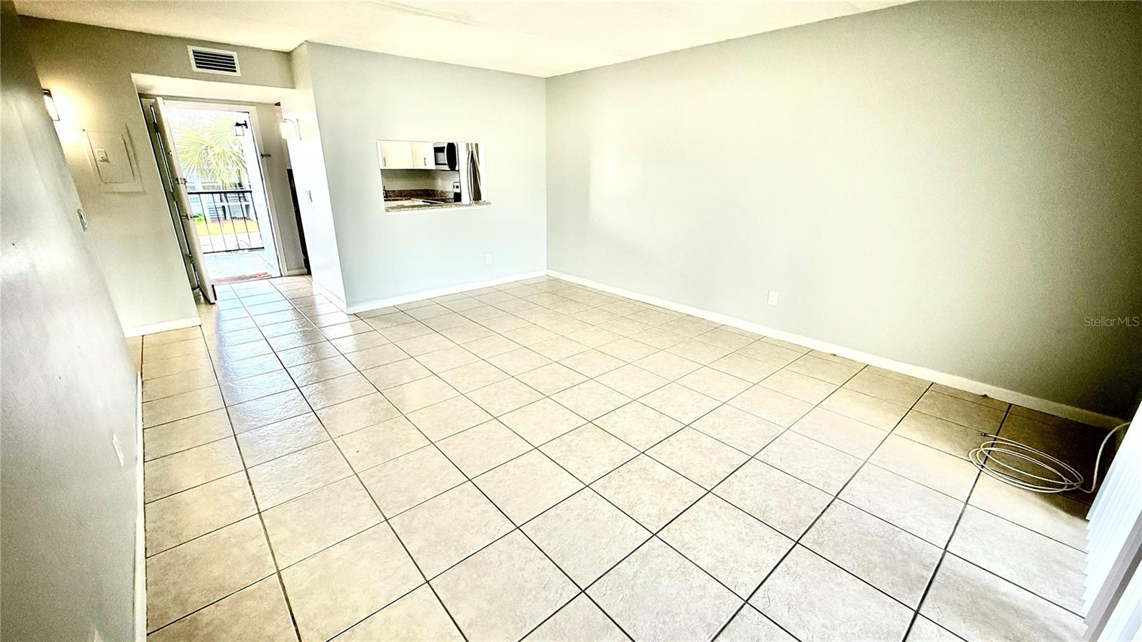 Image 5 of 22 For 2840 Somerset Park Drive 201