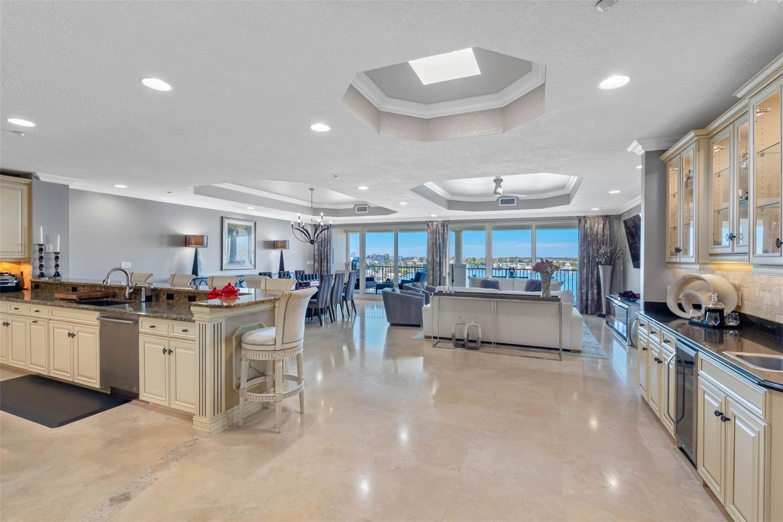 Image 13 of 99 For 17717 Gulf Boulevard 702