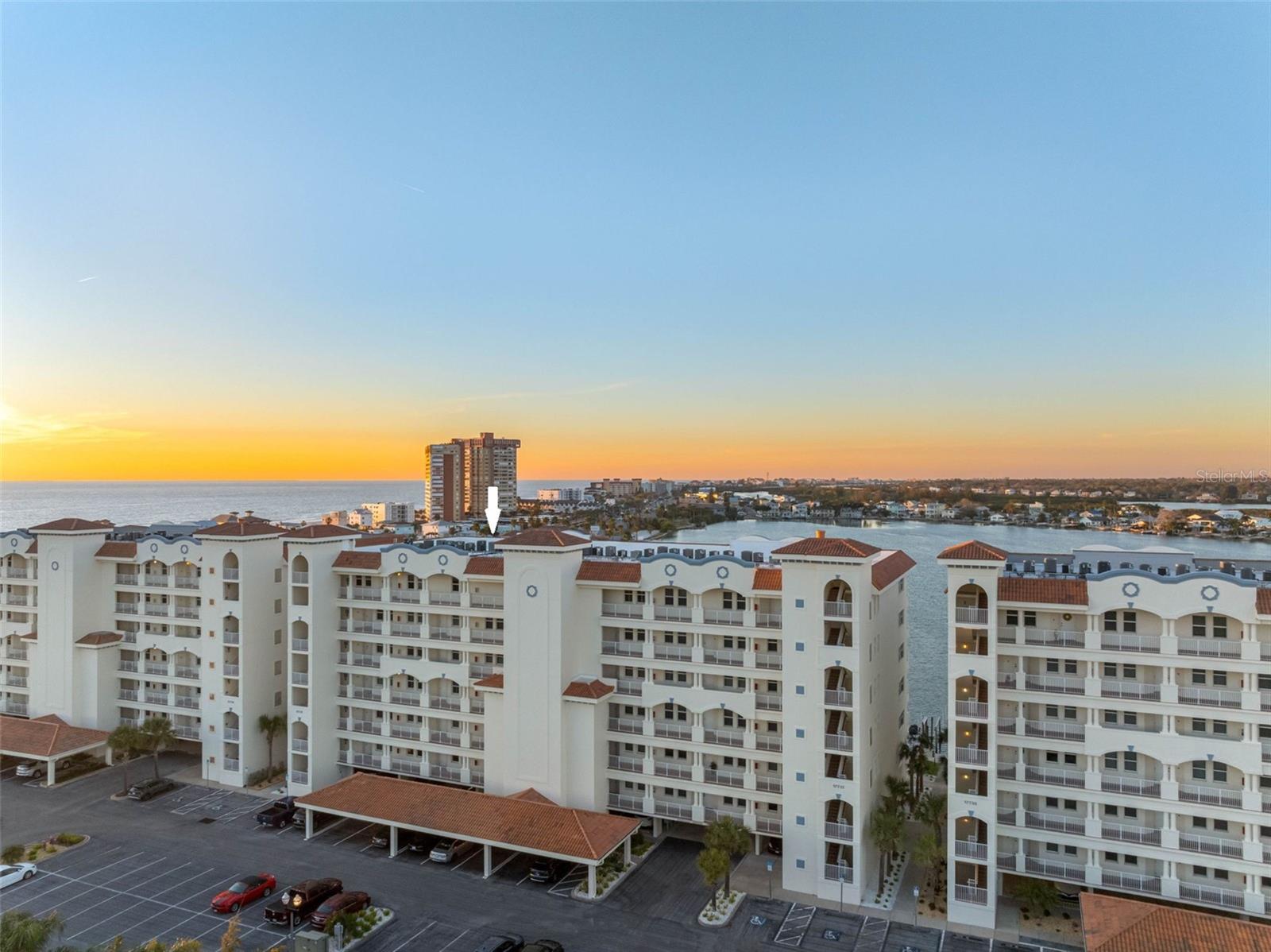 Image 2 of 99 For 17717 Gulf Boulevard 702