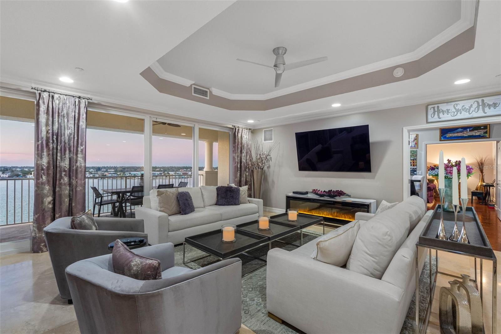 Image 3 of 99 For 17717 Gulf Boulevard 702