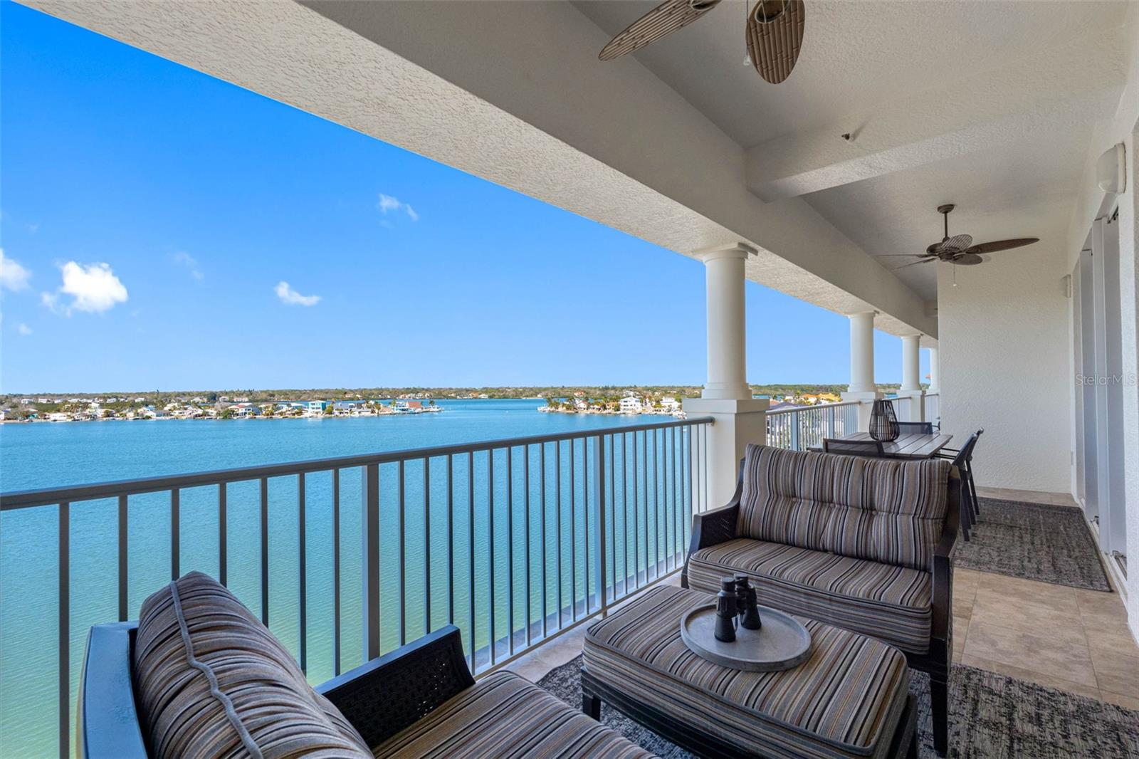 Image 30 of 99 For 17717 Gulf Boulevard 702