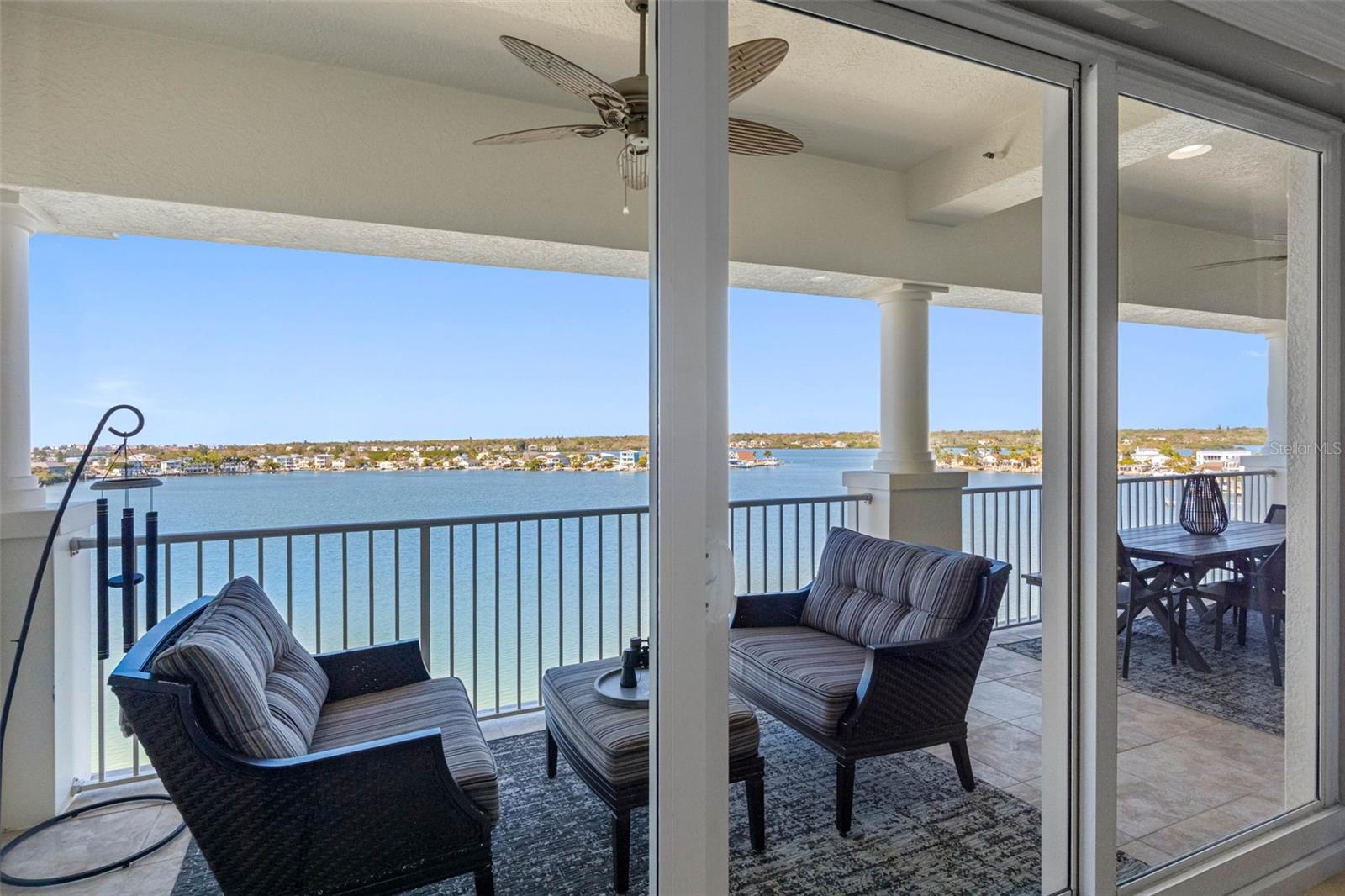 Image 46 of 99 For 17717 Gulf Boulevard 702