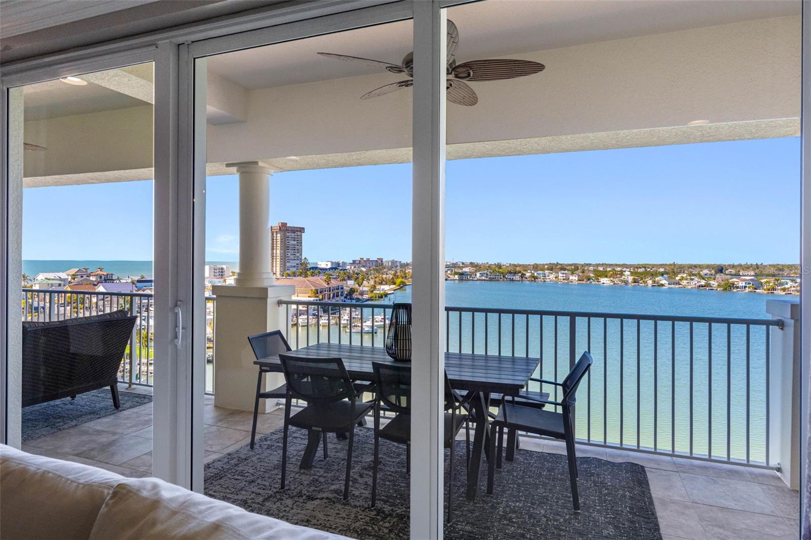 Image 47 of 99 For 17717 Gulf Boulevard 702