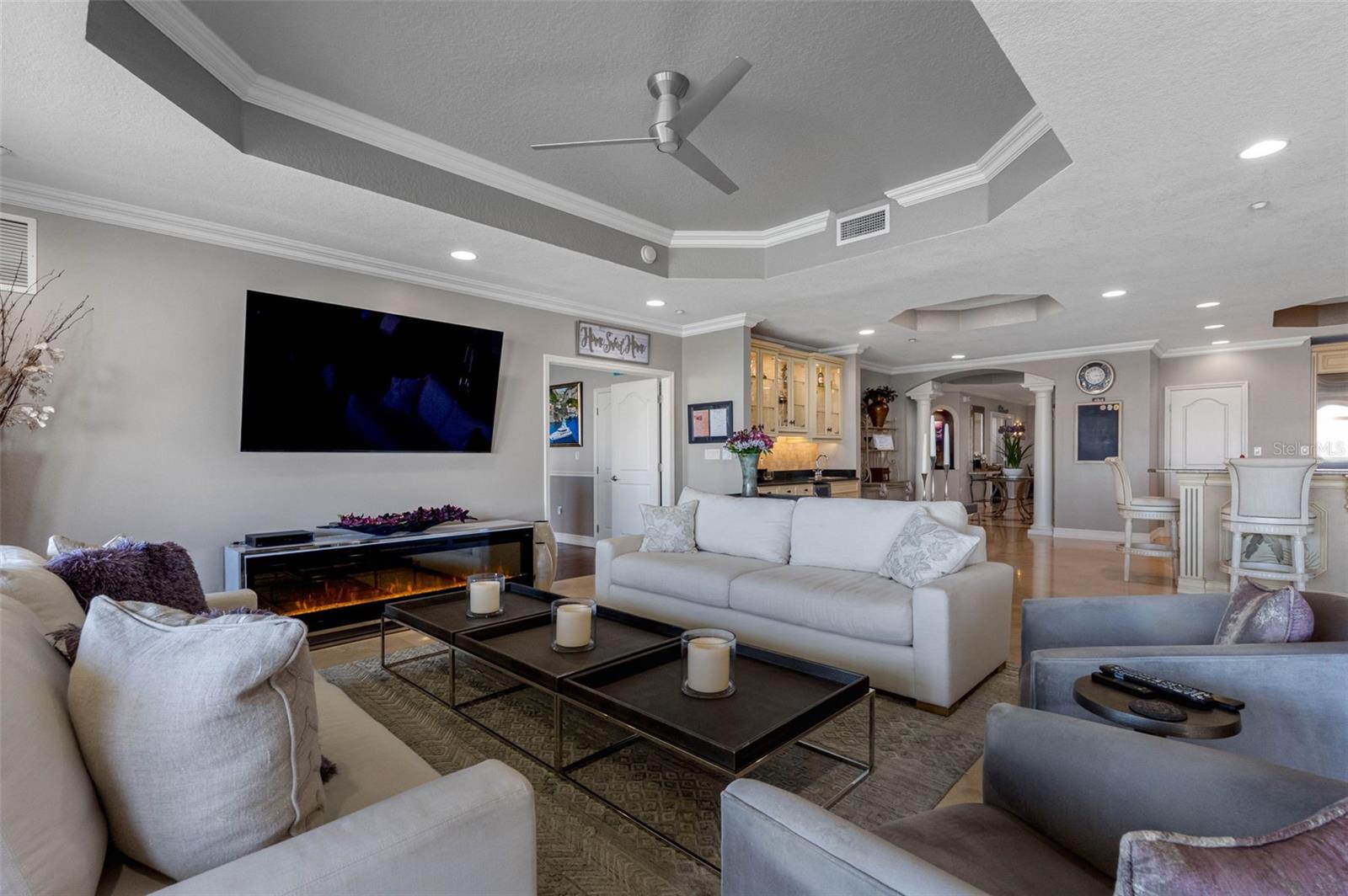 Image 56 of 99 For 17717 Gulf Boulevard 702