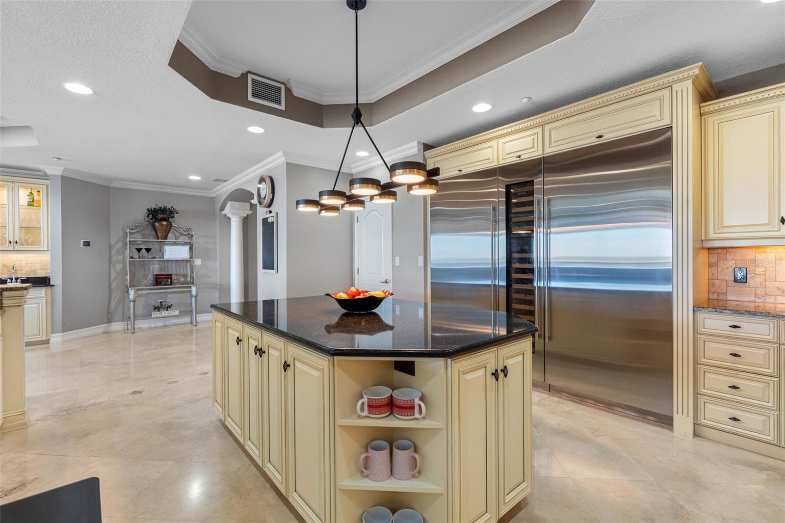 Image 61 of 99 For 17717 Gulf Boulevard 702