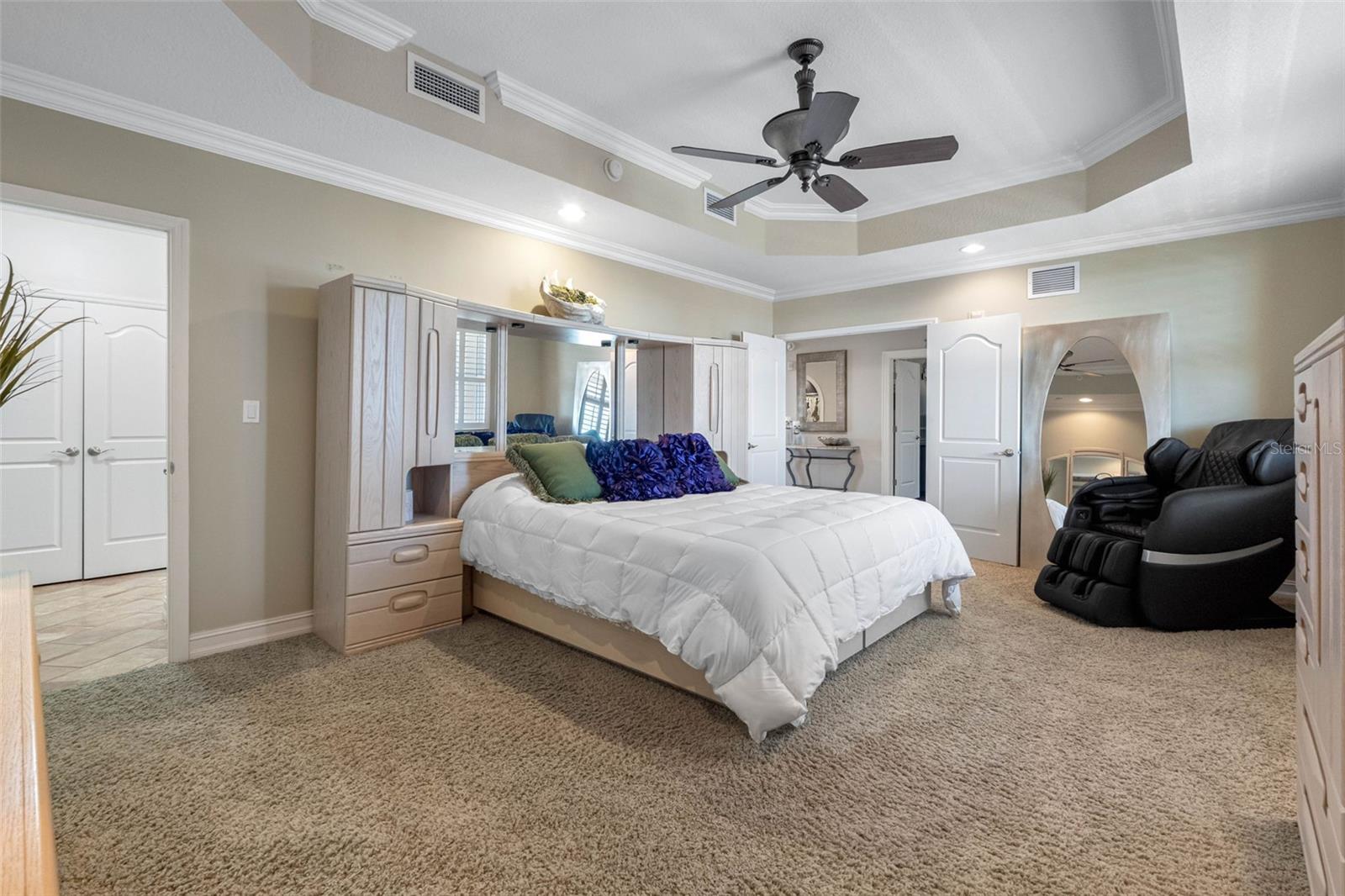 Image 78 of 99 For 17717 Gulf Boulevard 702