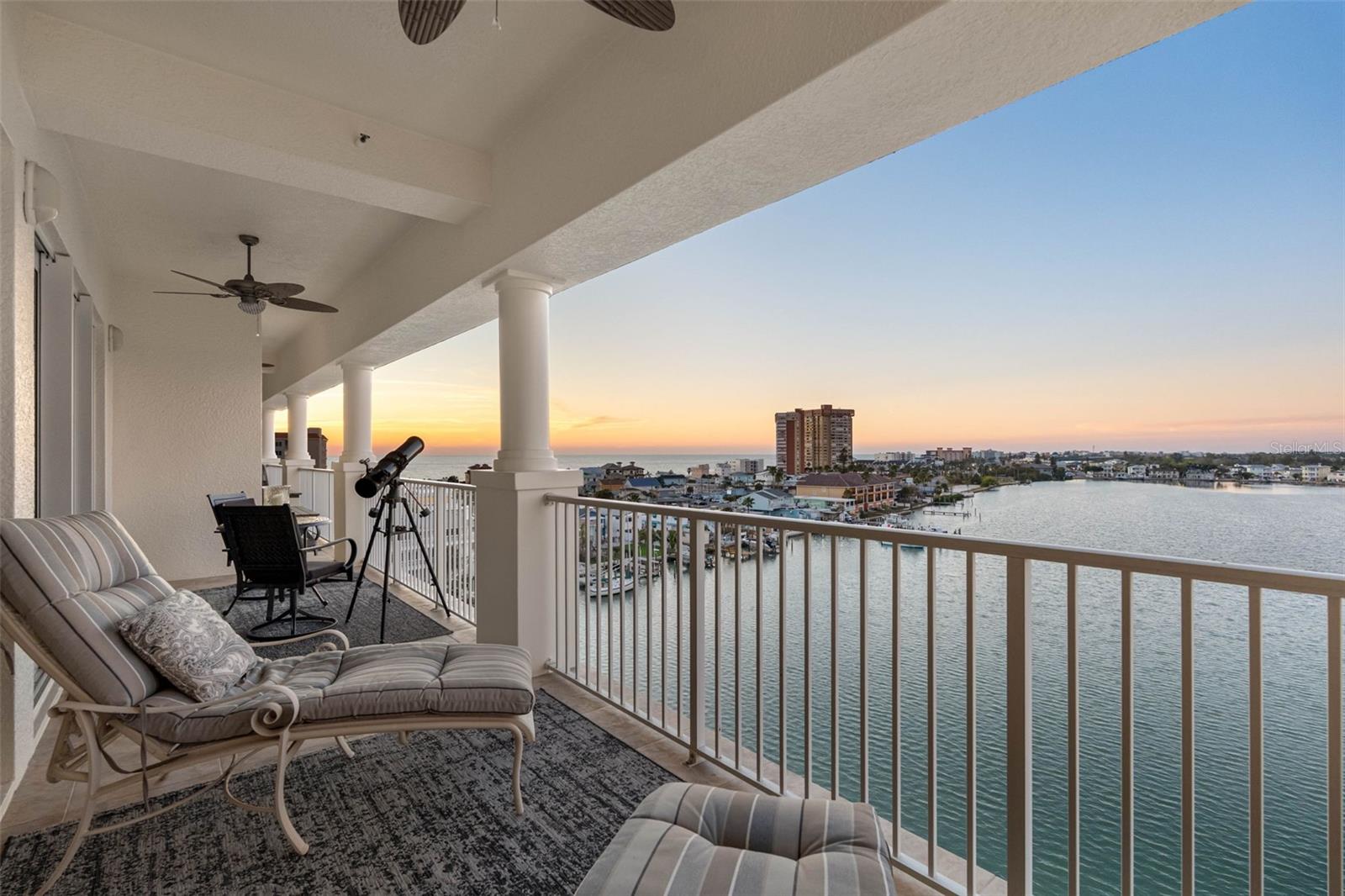 Image 8 of 99 For 17717 Gulf Boulevard 702