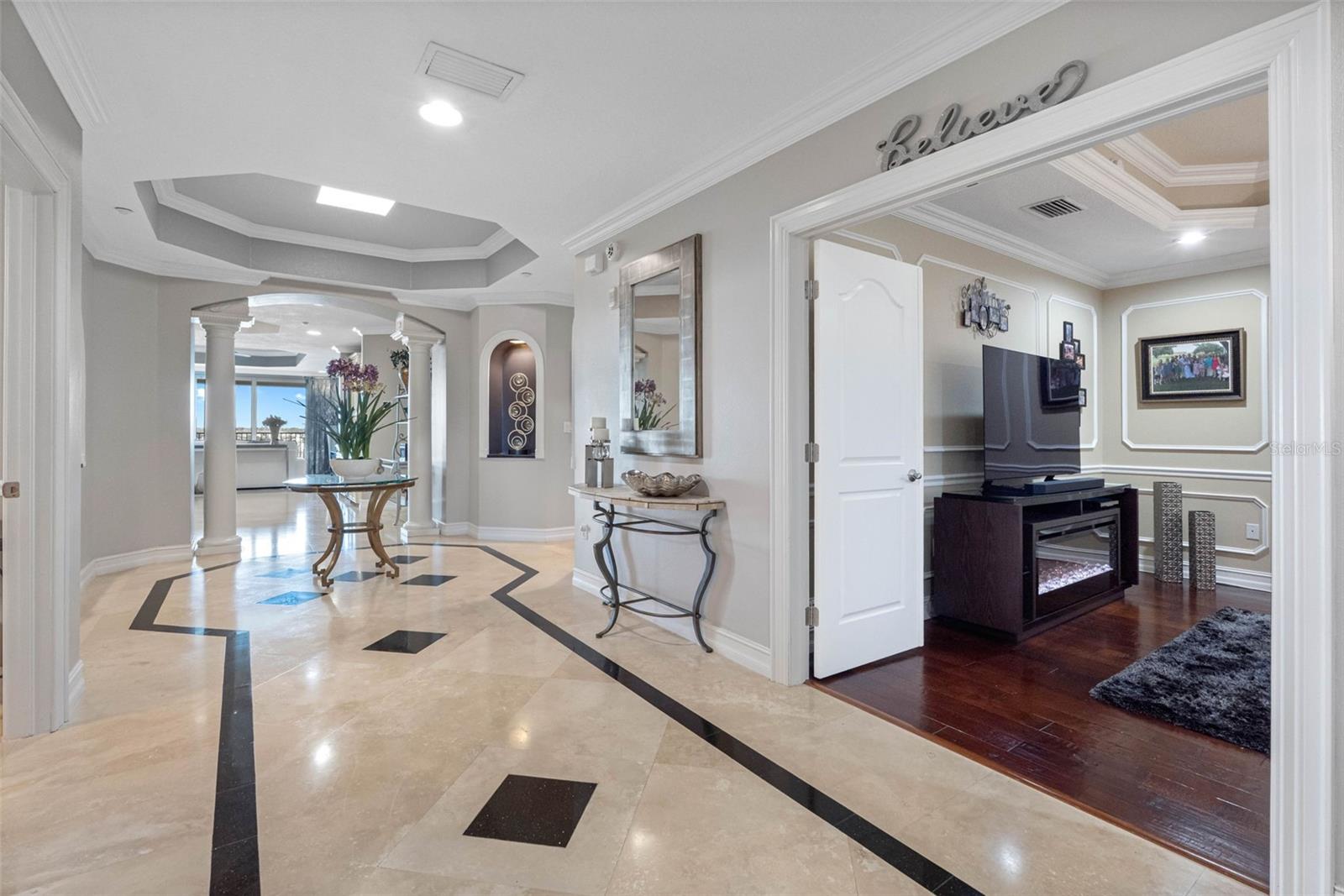 Image 80 of 99 For 17717 Gulf Boulevard 702