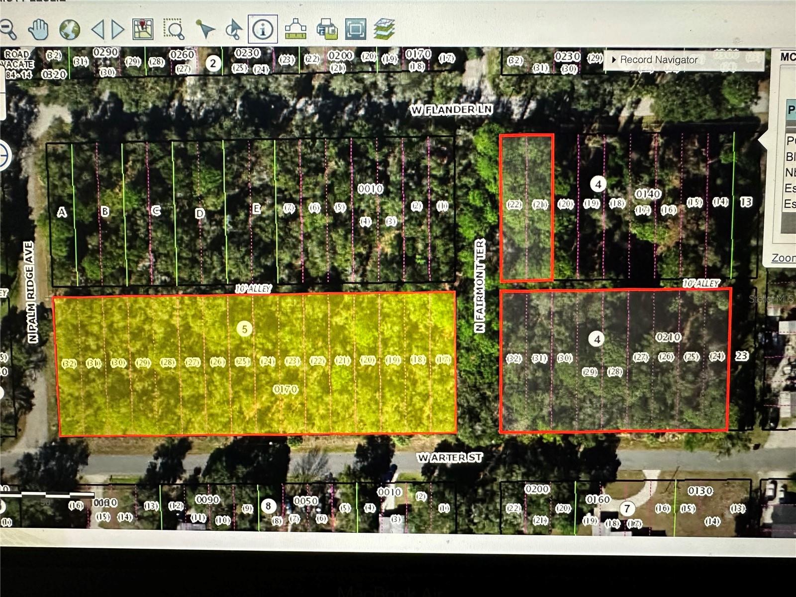 Listing photo id 13 for 6408 Flanders Lane