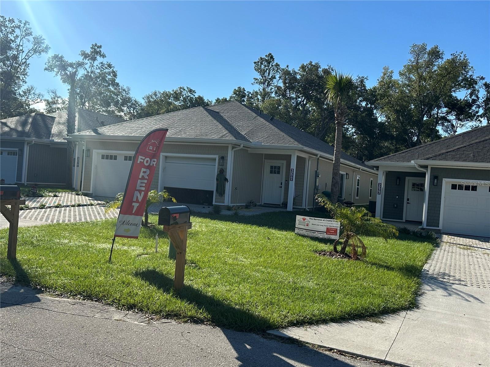 Listing photo id 15 for 6408 Flanders Lane