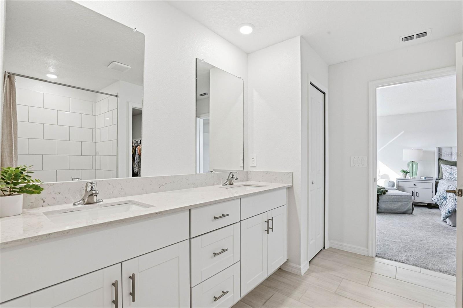 Image 35 of 63 For 12223 Radiant Gem Trail