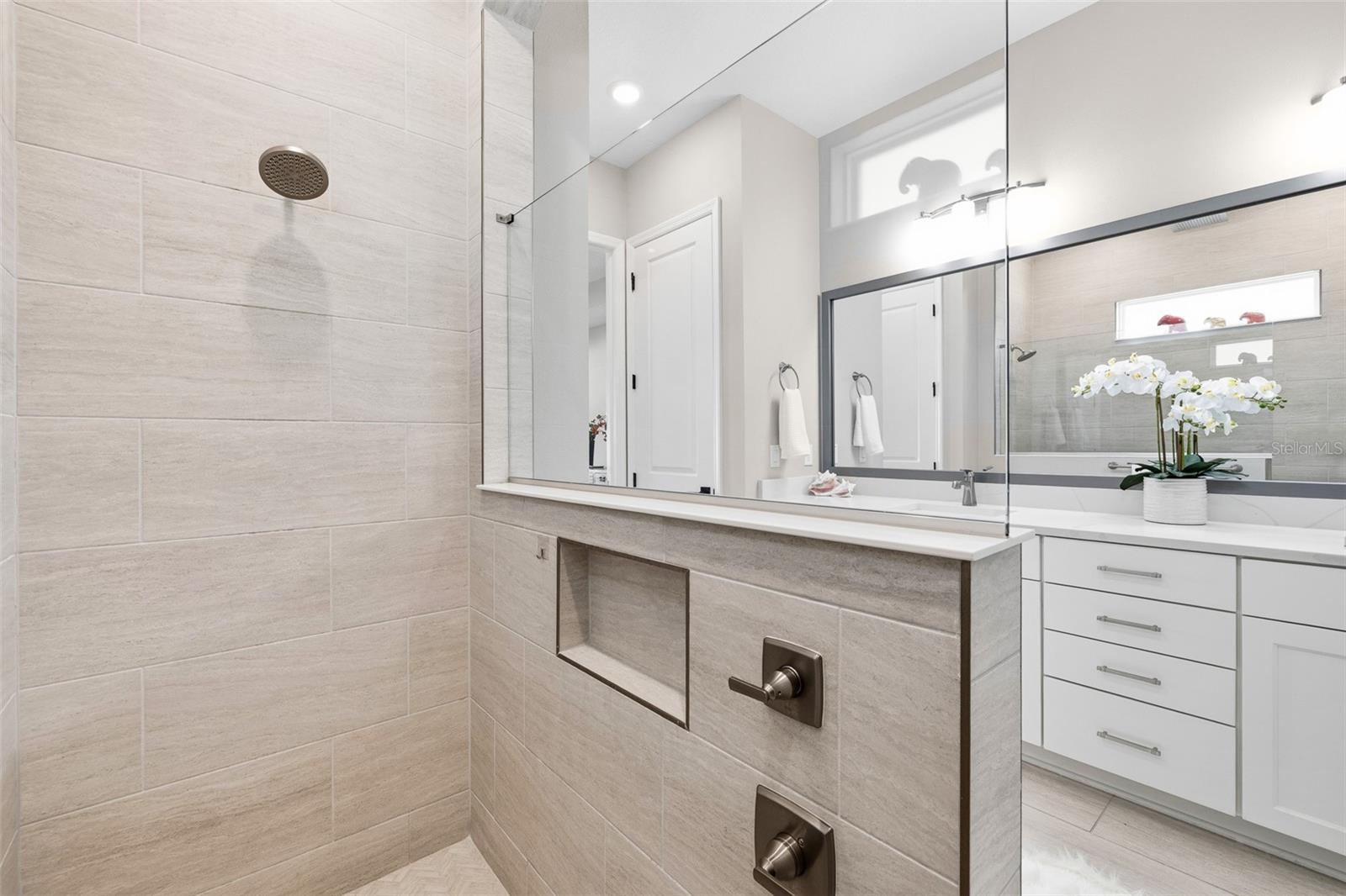 Image 25 of 57 For 3713 Leona Street