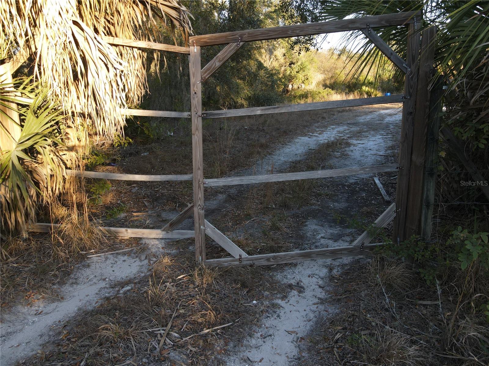 Details for 14420 Highland Road, WIMAUMA, FL 33598