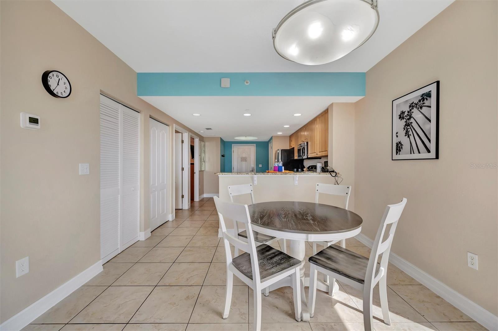 Image 15 of 71 For 11605 Gulf Boulevard 501