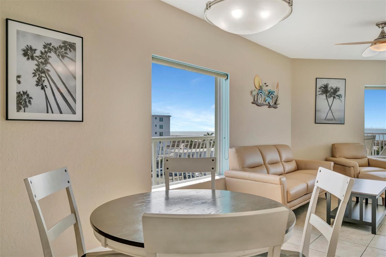 Image 16 of 71 For 11605 Gulf Boulevard 501