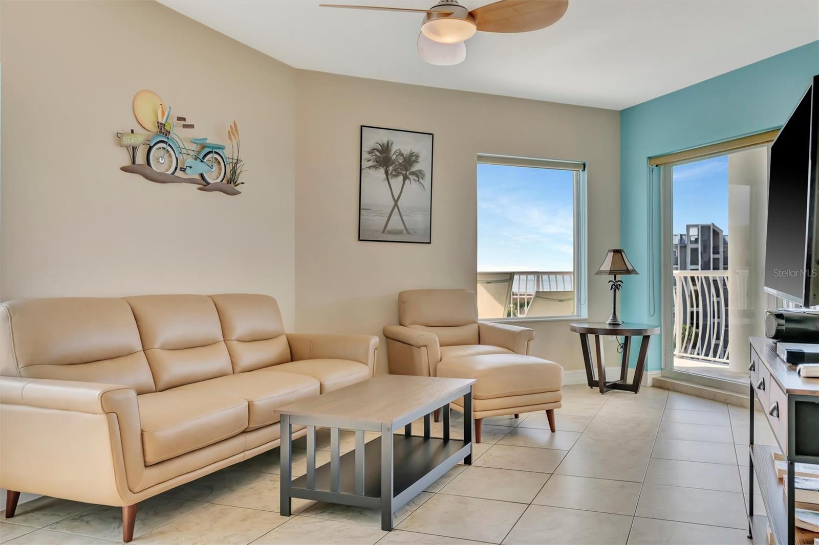 Image 21 of 71 For 11605 Gulf Boulevard 501