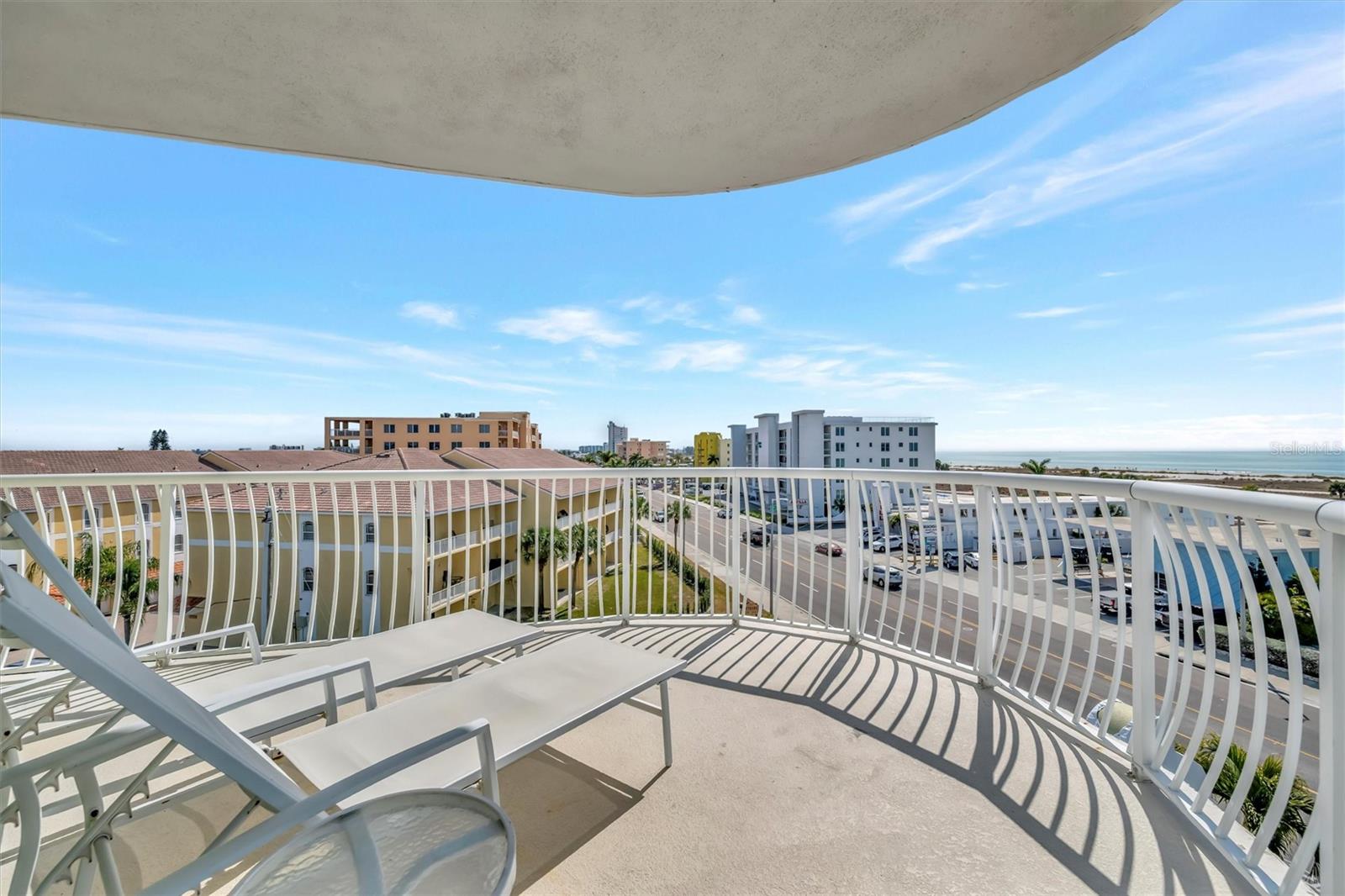 Image 30 of 71 For 11605 Gulf Boulevard 501