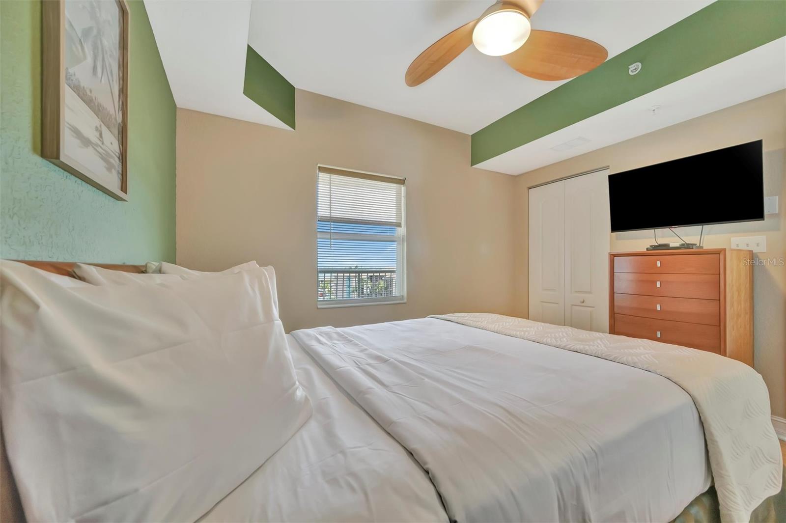 Image 45 of 71 For 11605 Gulf Boulevard 501